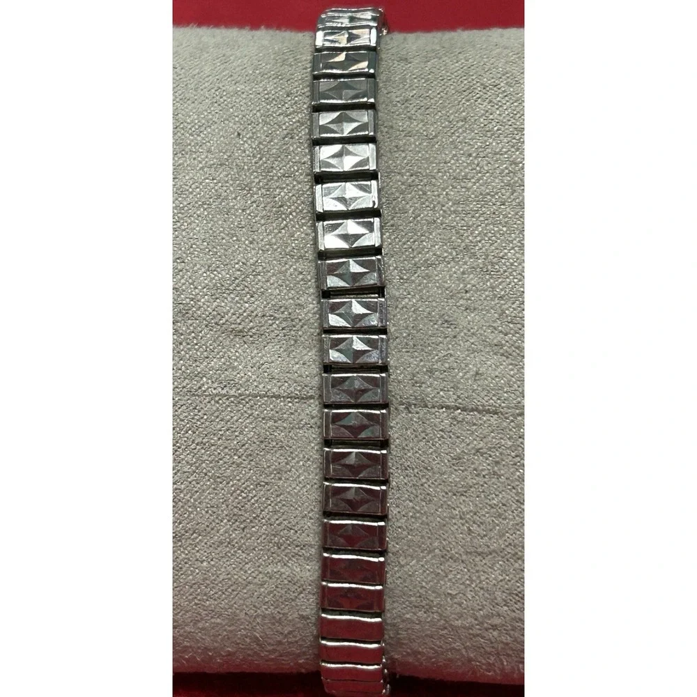 Timex Women's Silver Toned Bracelet Band Blue Dial Analog Watch Wind Up Read